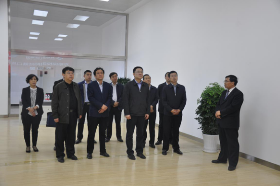 �R����ί��ί���M�������L�����Aݰ�R���F�{��ָ���h������