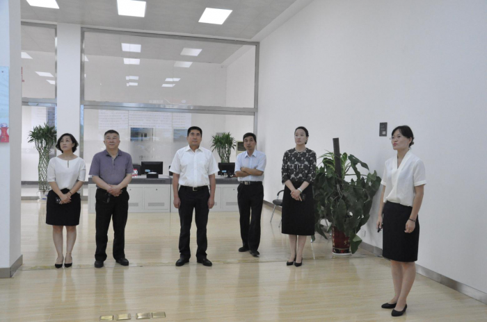 ɽ���ܽ�Ͷ��˾��������ϲ�|һ��...