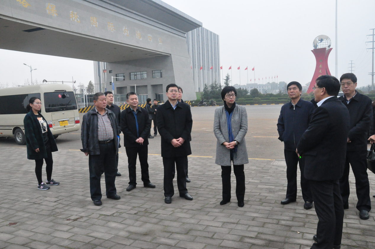 �R����ί����ӛ�׽���һ��ݰ�R���F�{�йĄ��^�m�l�]�ù���ƽ̨����Ҫ����