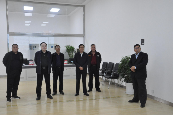 ɽ��ʡ����ί��ͨ����̎̎�Lʷ��ݰ�R���F�{��ָ�����b���ʽ�\�I��